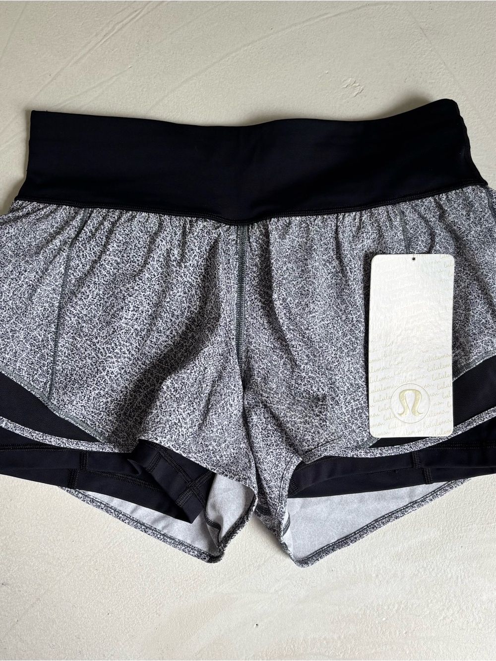 lululemon athletica Hotty Hot Shorts Naked Athletic Shorts Size 6